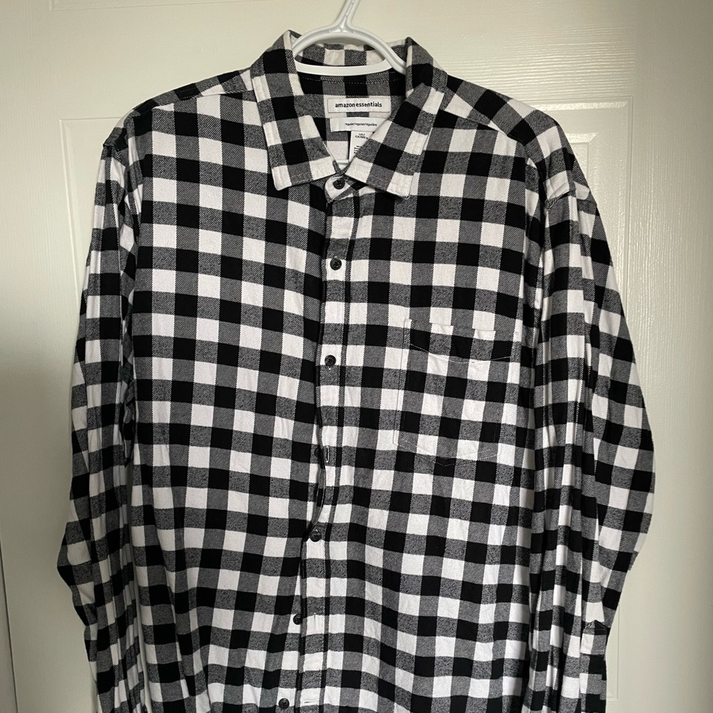 Men’s black and white plaid button down shirt
